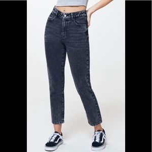 PacSun Beverly Wash Mom Jeans